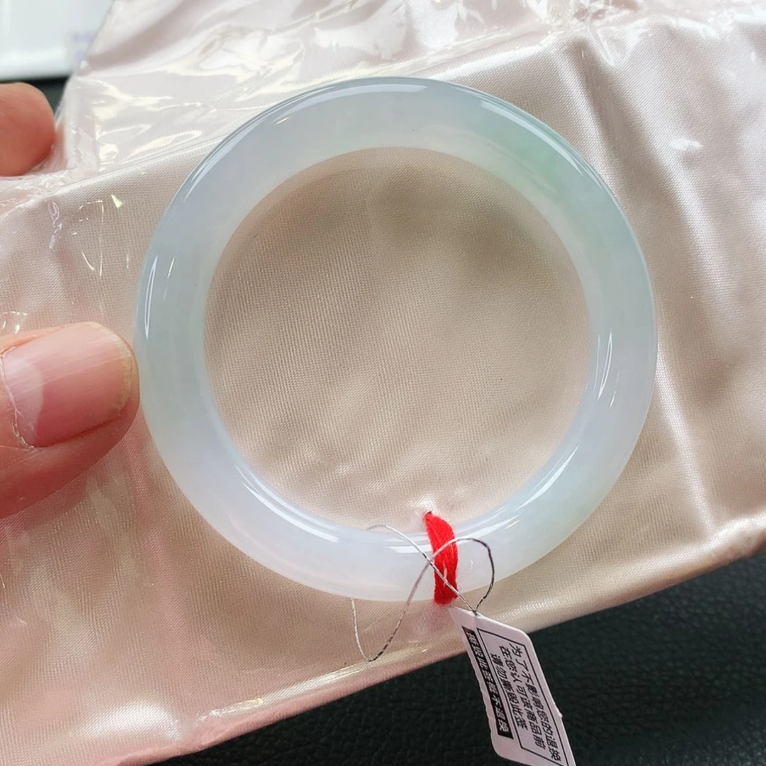 未镶嵌手镯翡翠天然翡翠手镯