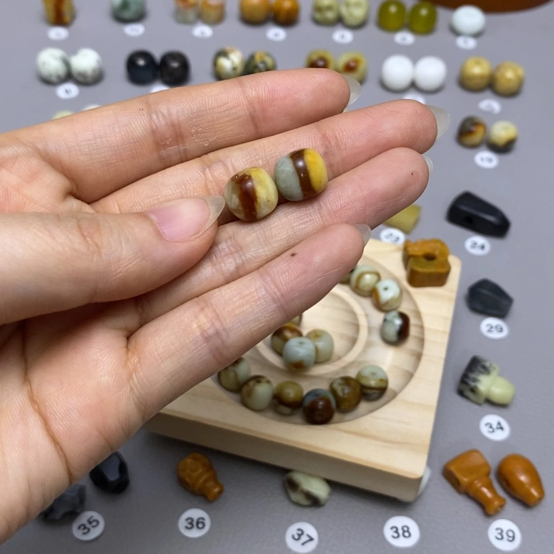 蛇纹石玉配饰合金起***影