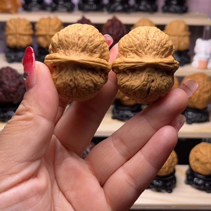 文玩核桃吊坠5w方顶40尺