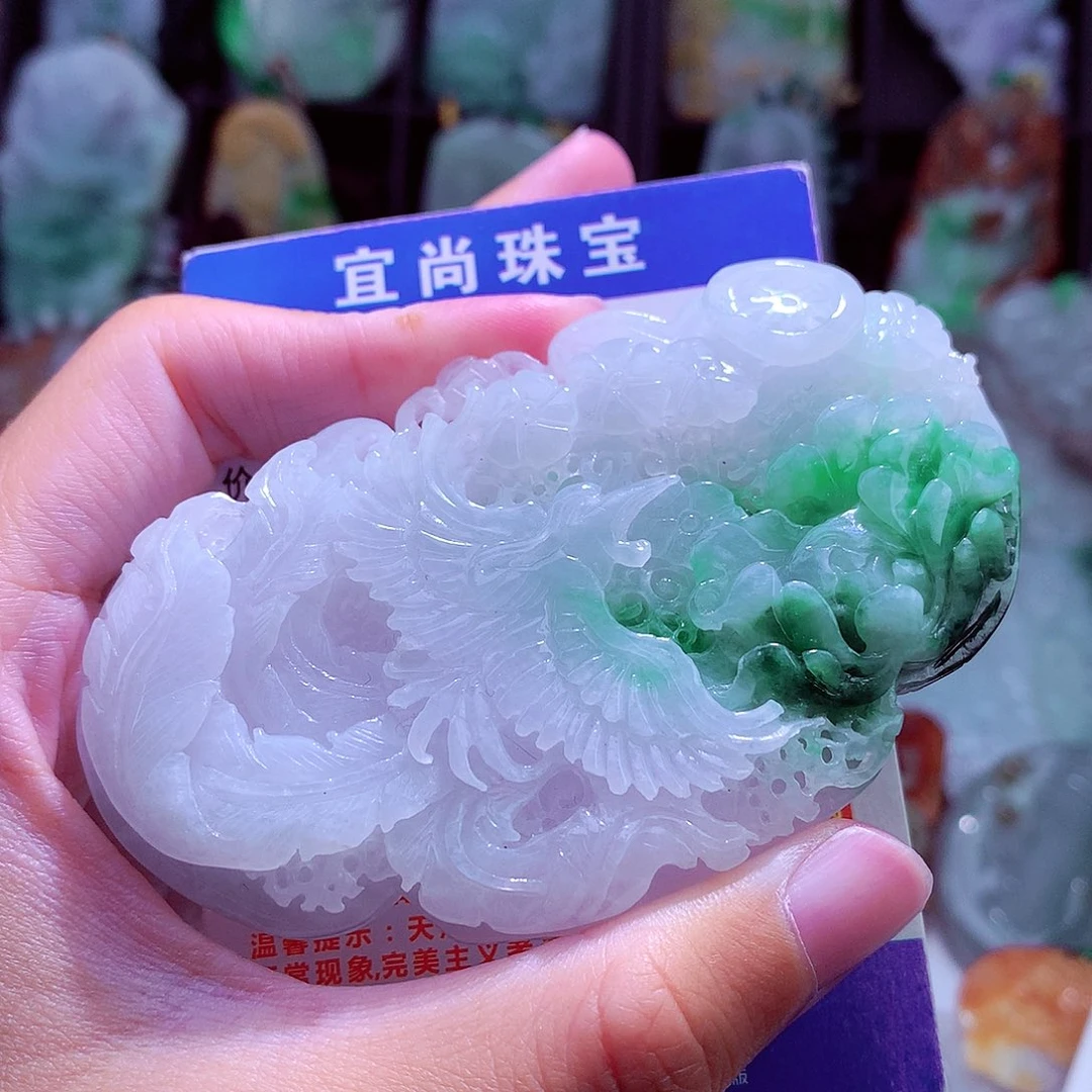 颈饰未镶嵌翡翠天然