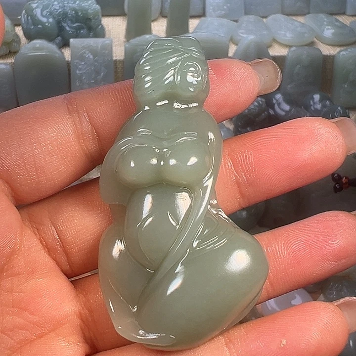 人***风和田玉（糖玉）未镶嵌挂件