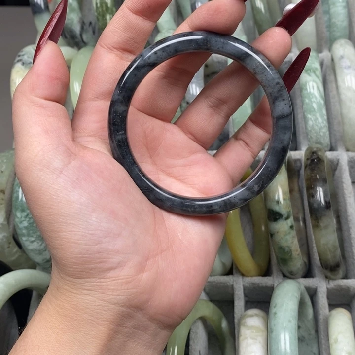 蛇纹石玉手镯未镶嵌180