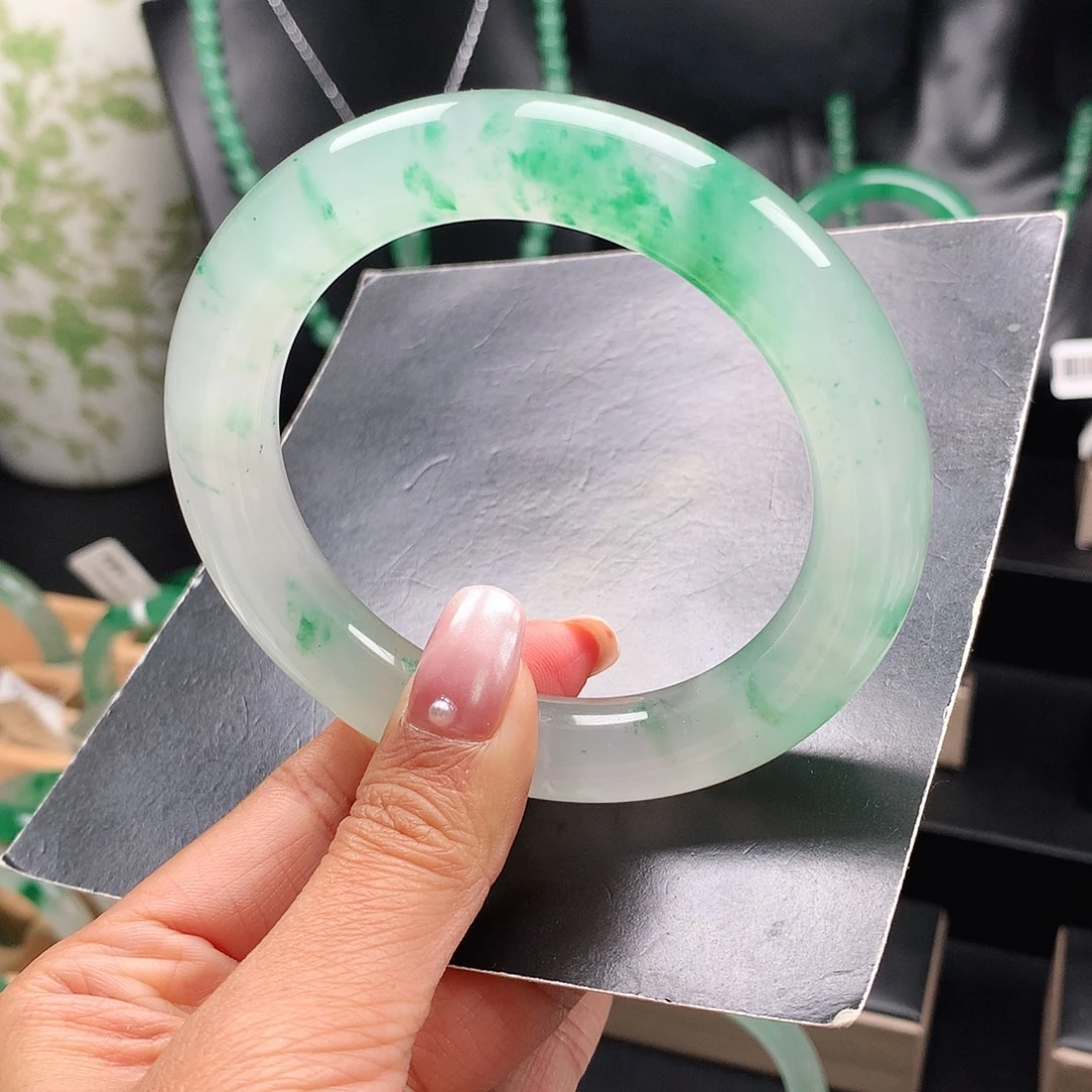 石英质玉未镶嵌手镯59