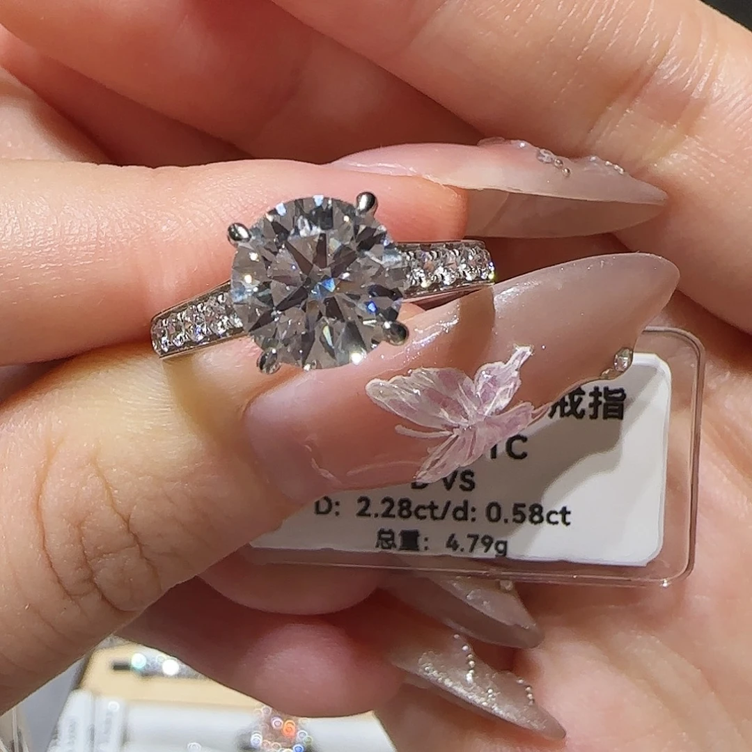 18K金镶嵌实验室培育钻石2.28卡四爪镶钻 16