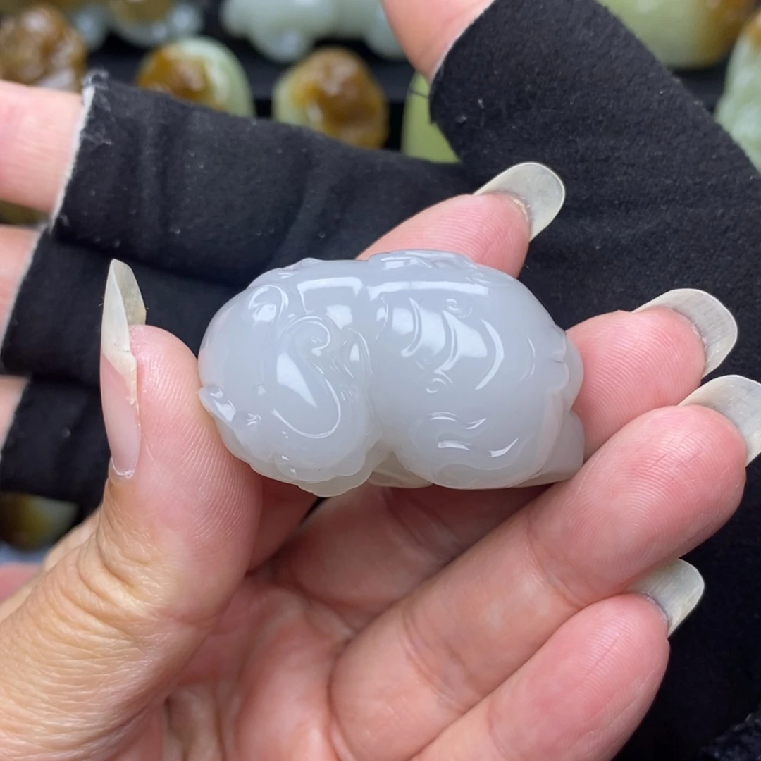 和田玉未镶嵌挂件