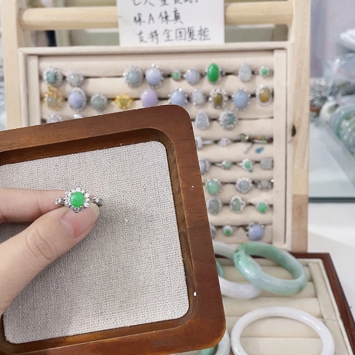 翡翠未镶嵌颈饰天然翡翠Ａ货