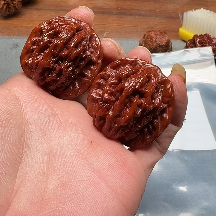 文玩核桃吊坠002虎头