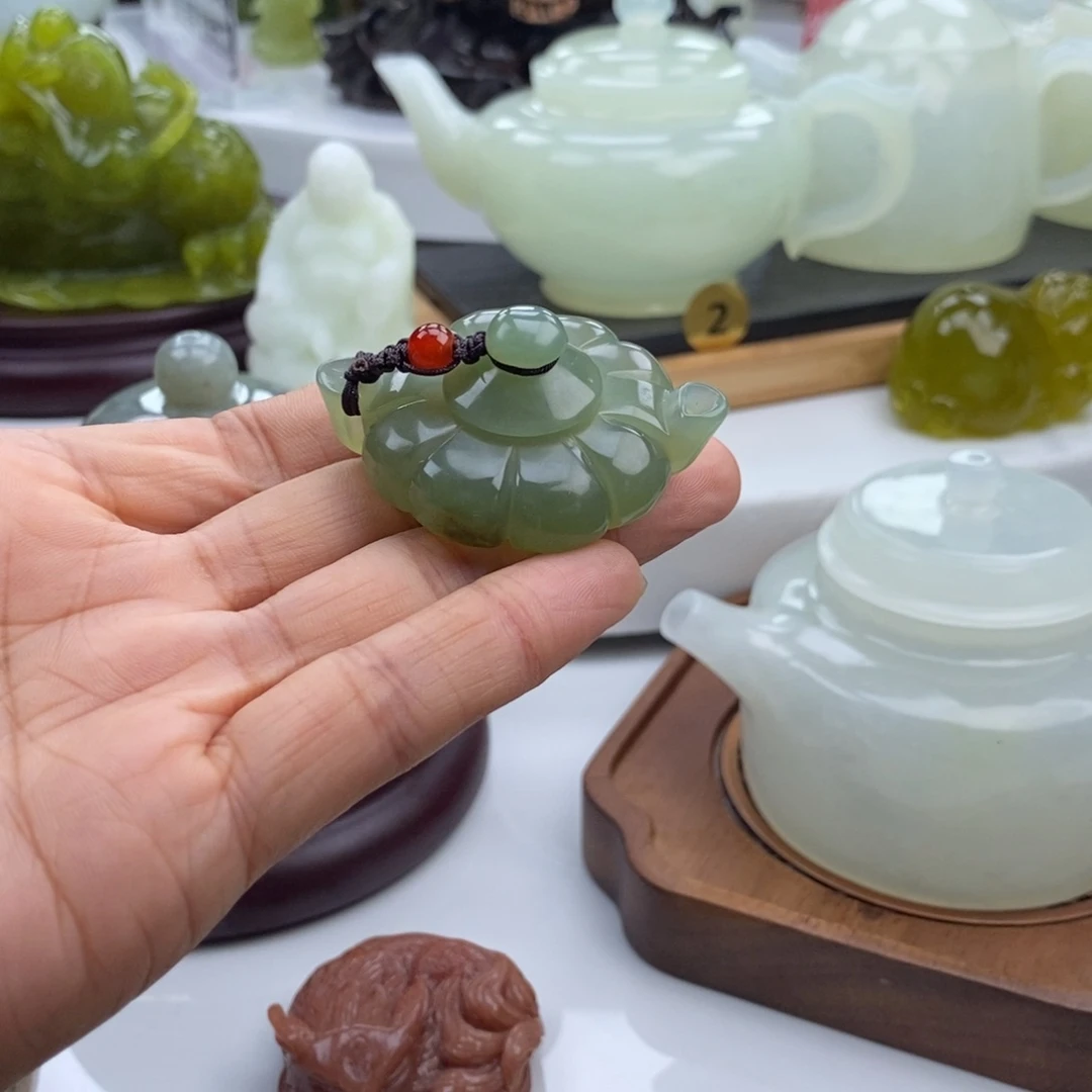 岫玉未镶嵌四大名玉手把壶