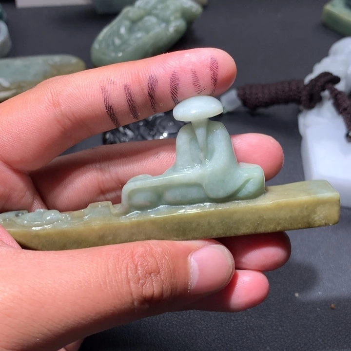 翡翠未镶嵌颈饰保真天然a货翡翠