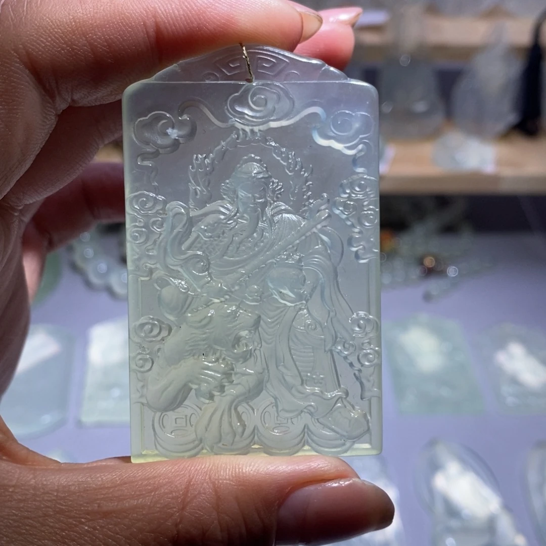岫玉未镶嵌颈饰赵公明
