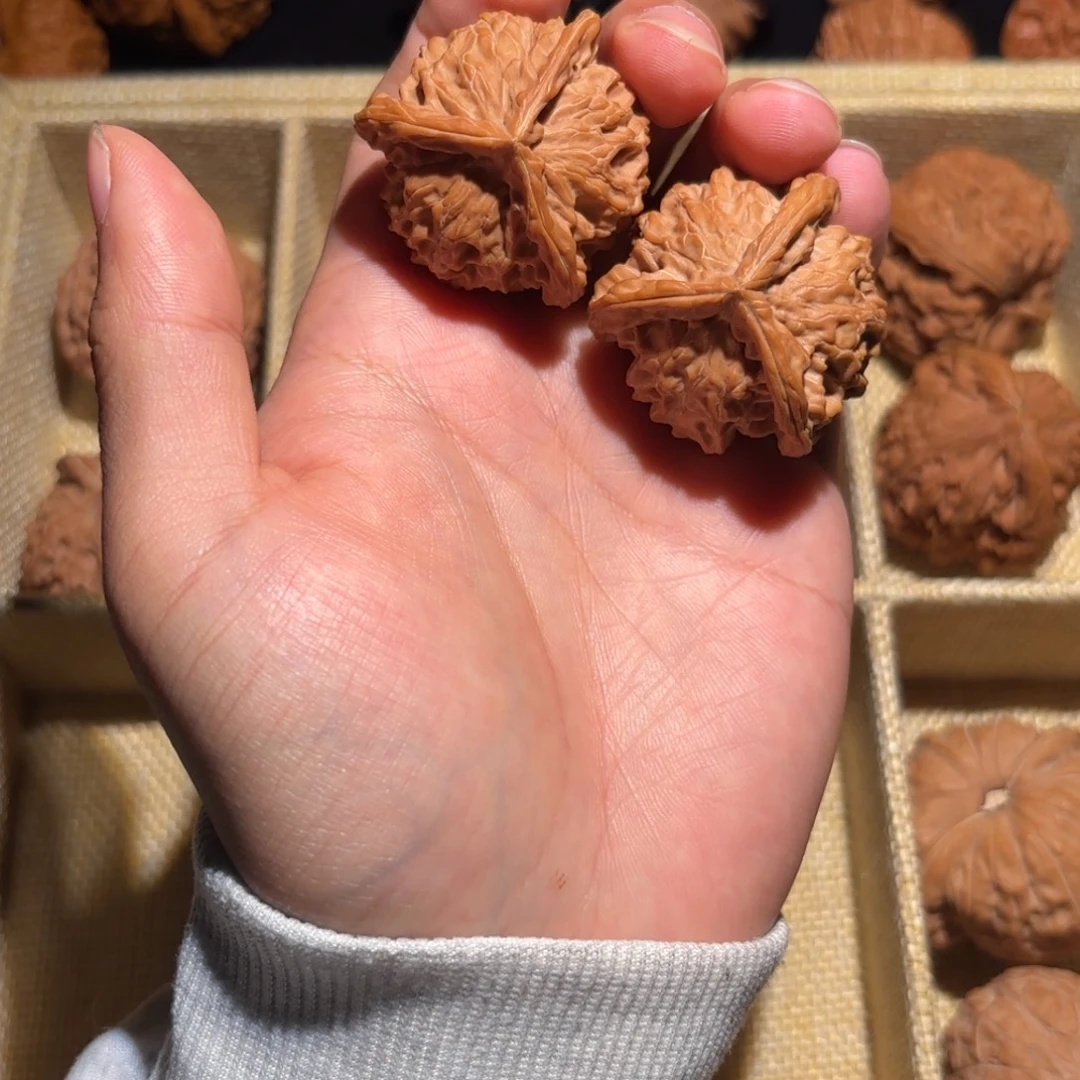 文玩核桃吊坠37矮桩盘山正奔