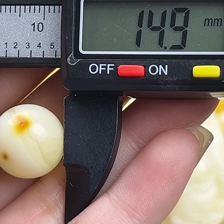 蜜蜡未镶嵌裸石微瑕257