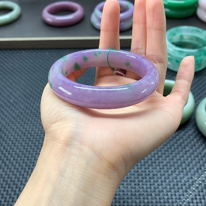 锦***炭石英质玉手镯未镶嵌