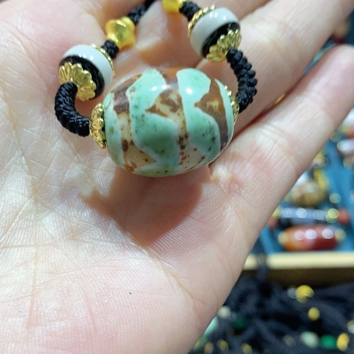 玛瑙/玉髓颈饰合金