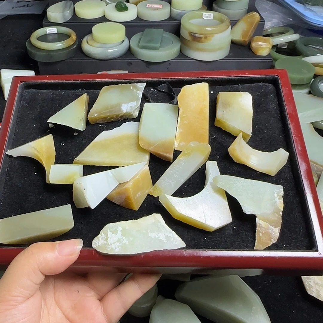未镶嵌和田玉（糖玉）珠宝半成品