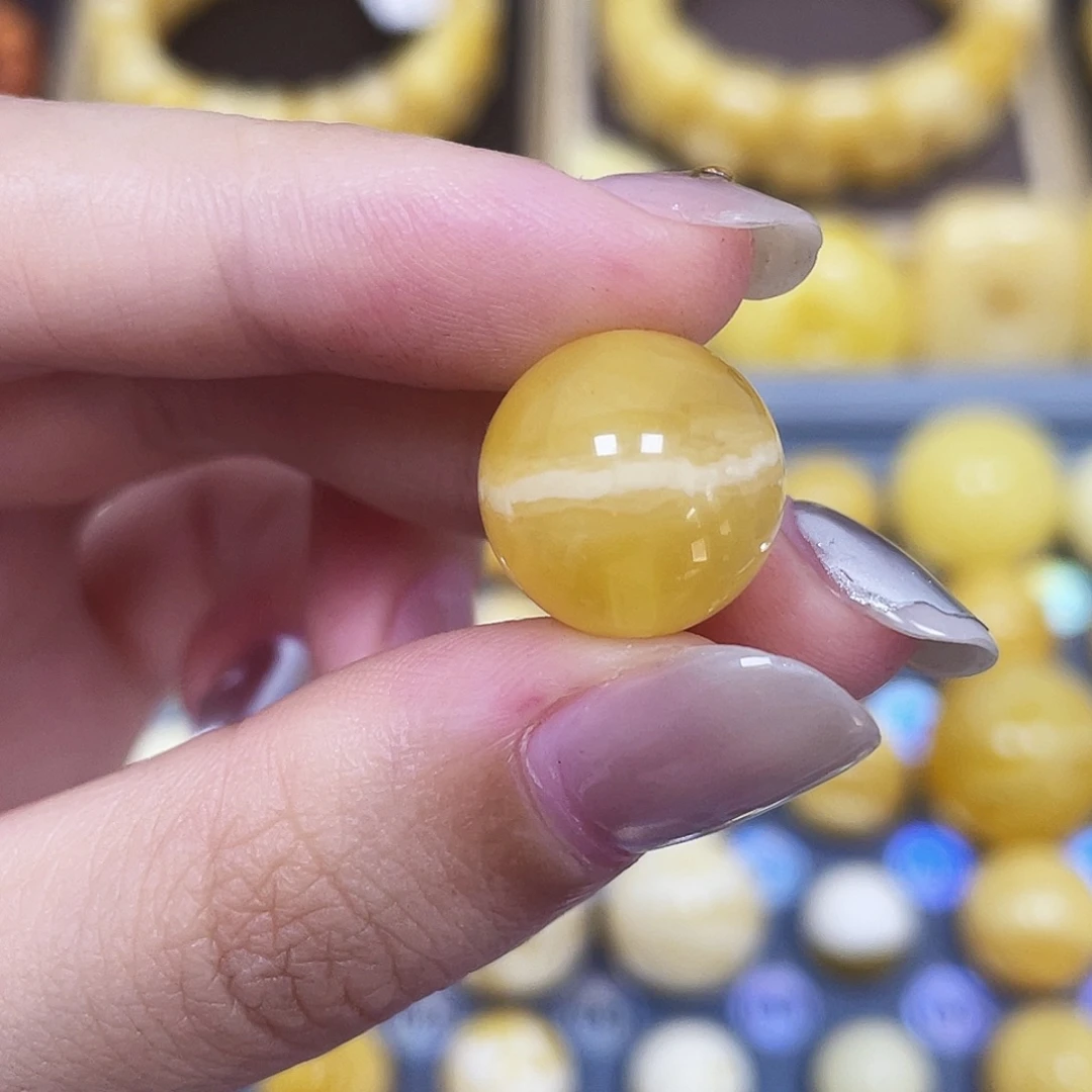 琥珀未镶嵌裸石13.9mm