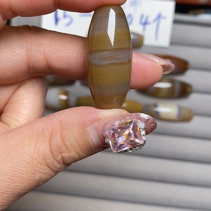 面***纱玛瑙/玉髓未镶嵌颈饰