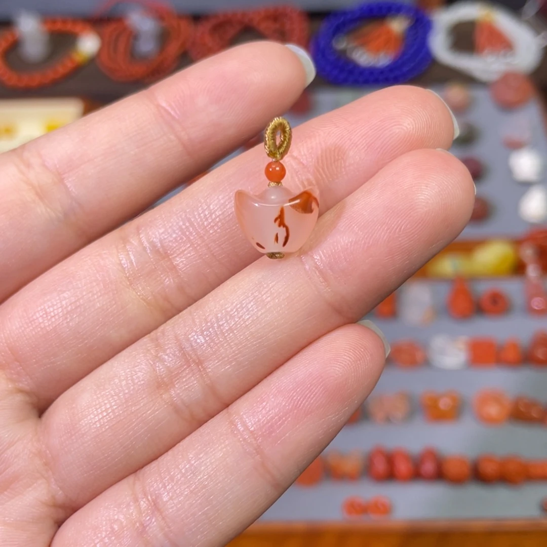 南红玛瑙未镶嵌飘花元宝