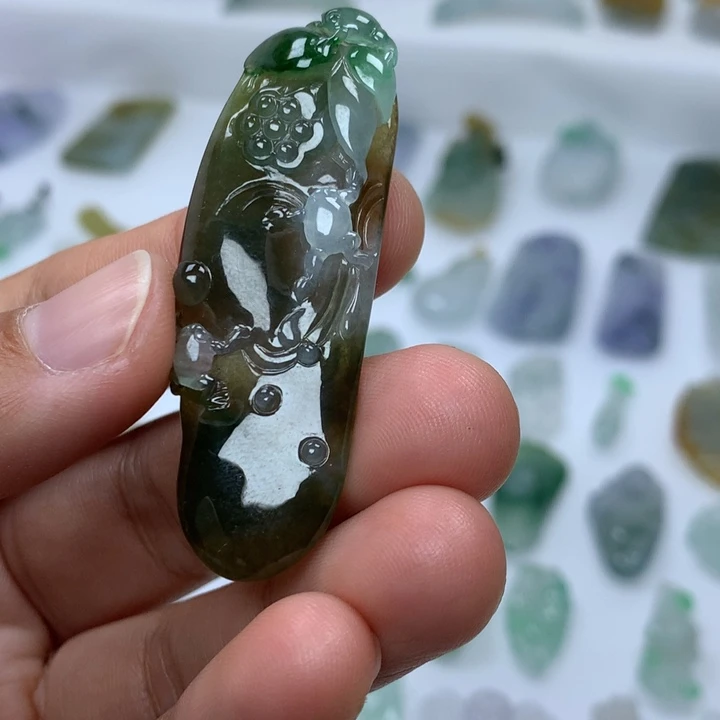 翡翠未镶嵌吊坠(不含链)