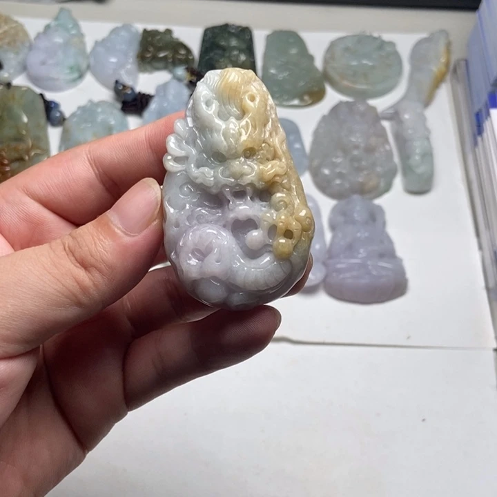 颈饰未镶嵌翡翠龙牌28