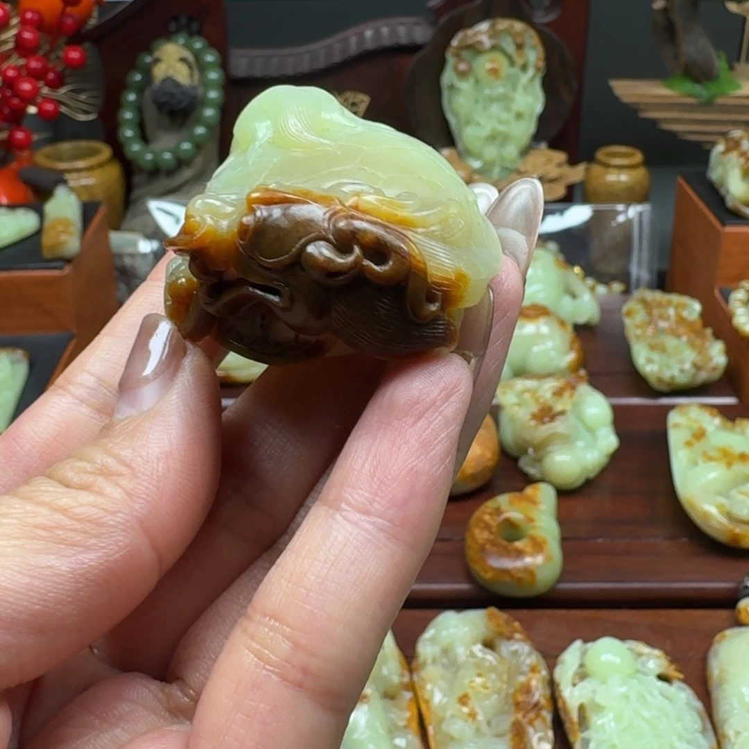 岫岩河磨玉（透闪石质玉）未镶嵌颈饰