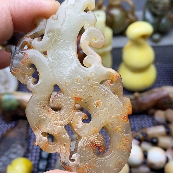未镶嵌蛇纹石玉颈饰