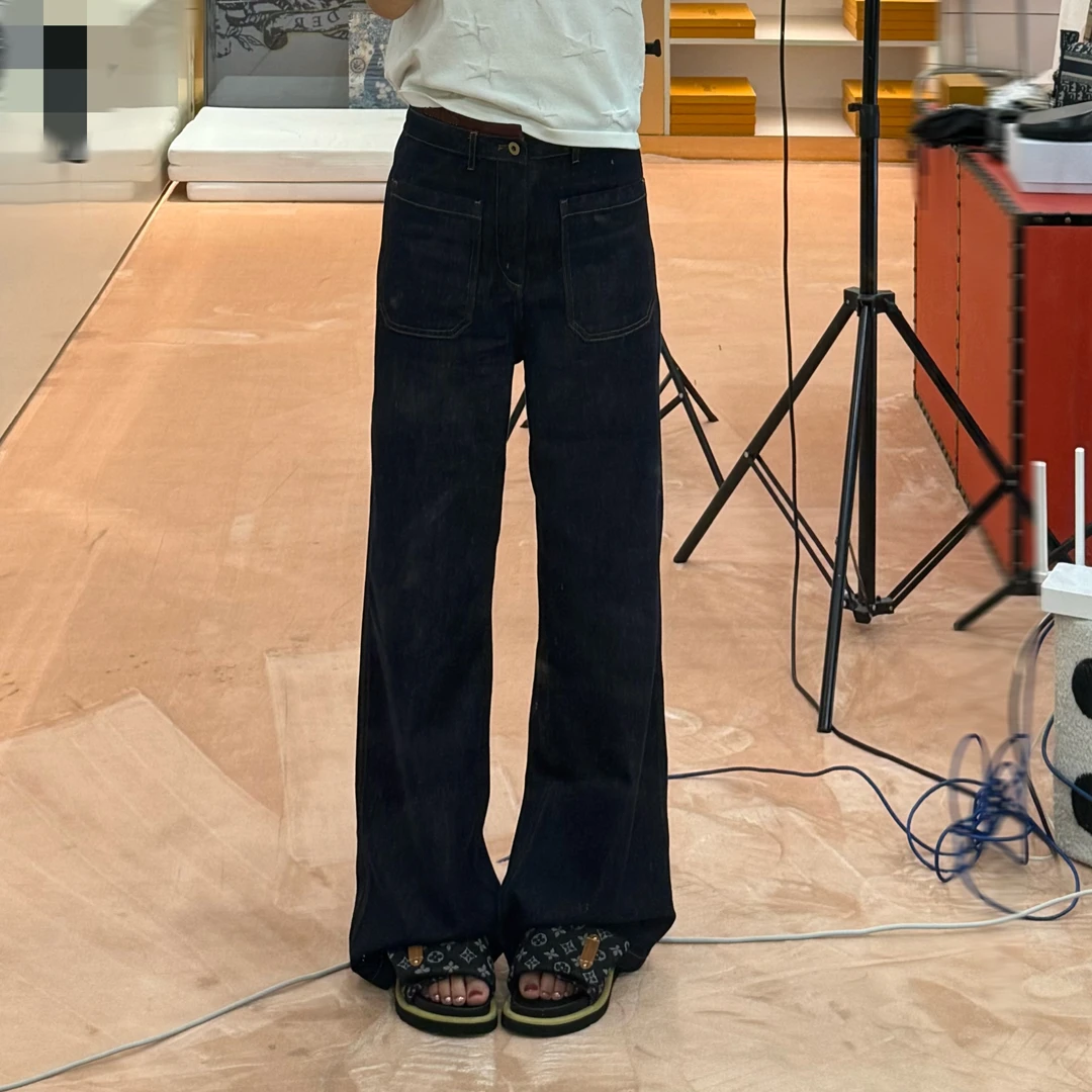 2025秋新款设计感宽松纽扣直筒裤牛仔裤 K25012