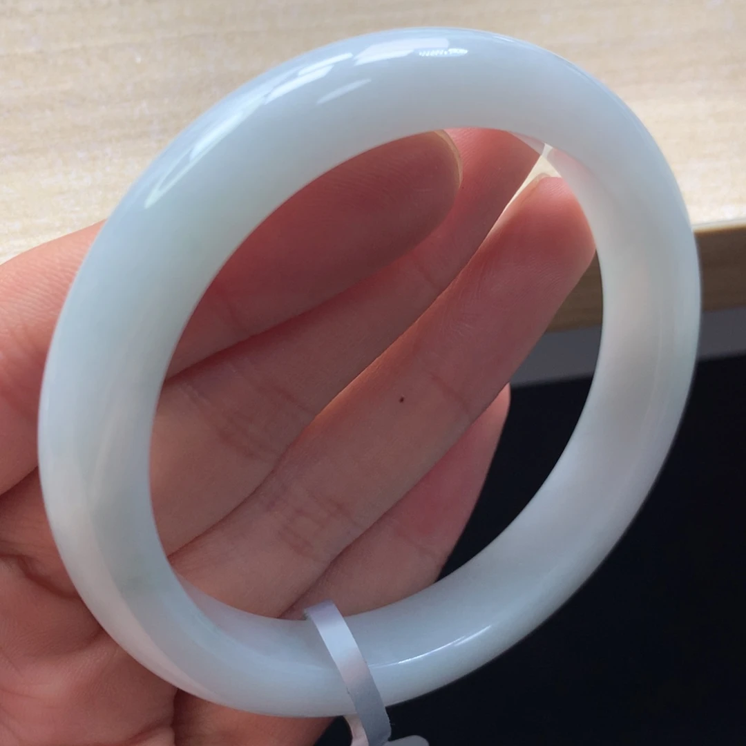 未镶嵌手镯翡翠手镯