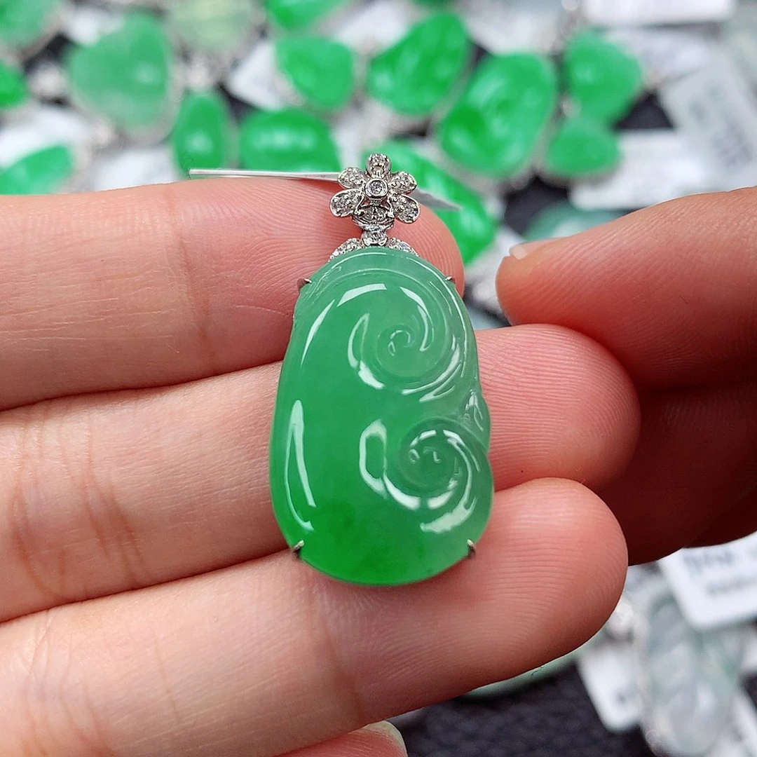 翡翠18K金镶嵌颈饰有种有色强推