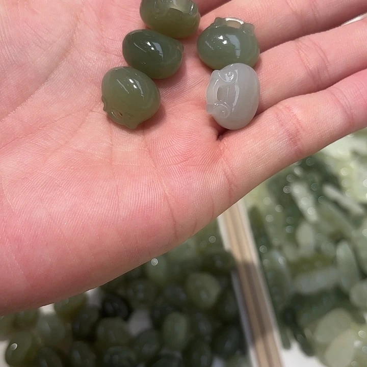 颈饰未镶嵌和田玉（糖玉）和田玉钱袋子