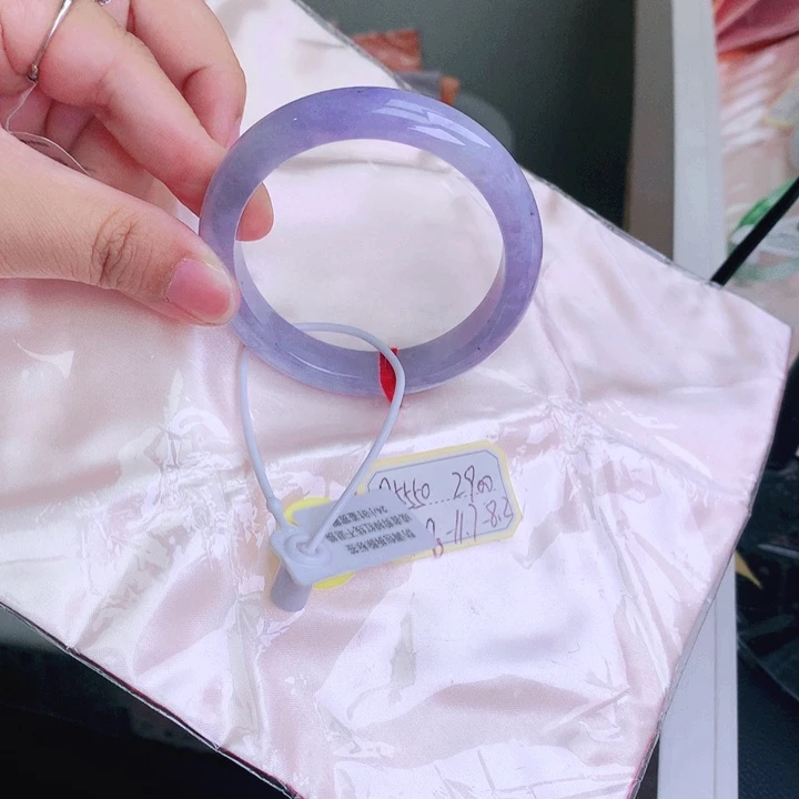 翡翠手镯未镶嵌缅甸翡翠