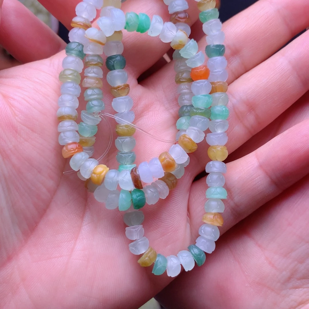 定制翡翠未镶嵌人***漂项链