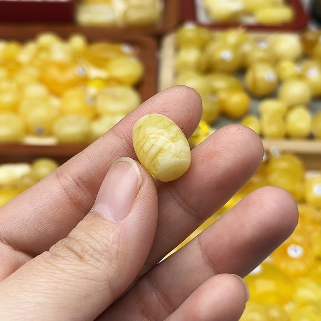 蜜蜡未镶嵌裸石天然