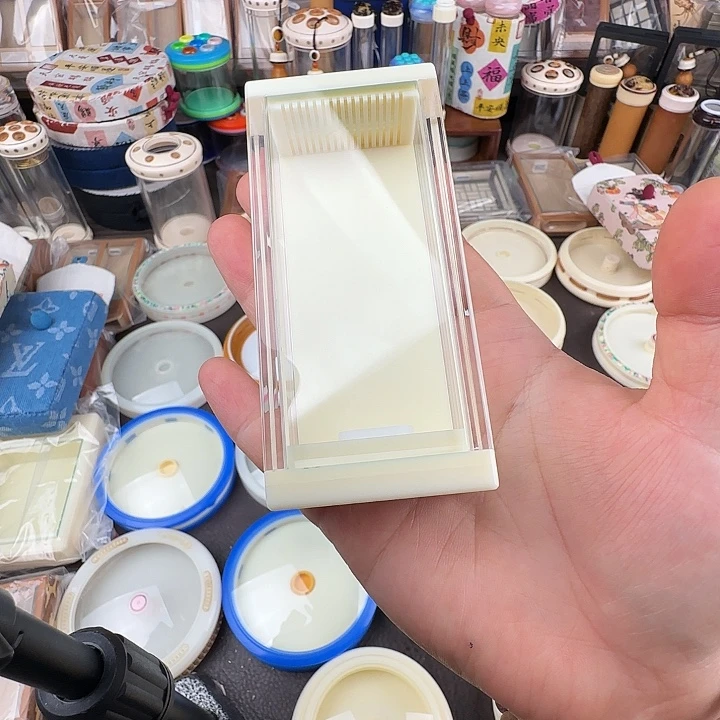 蟋蟀潮盒一个，送加湿器…………