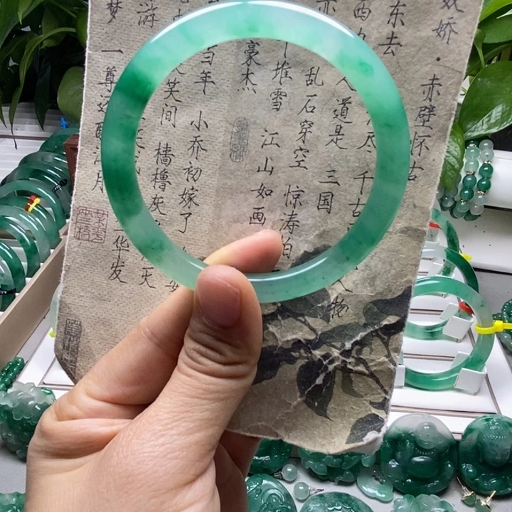 石英质玉未镶嵌手镯