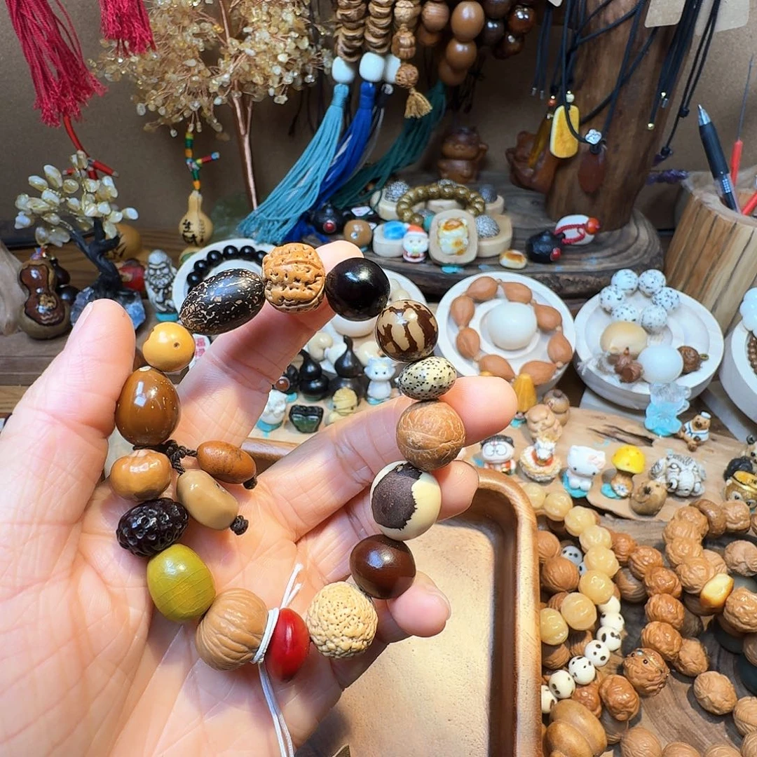 柏香籽/百香籽吊坠菩提树和树