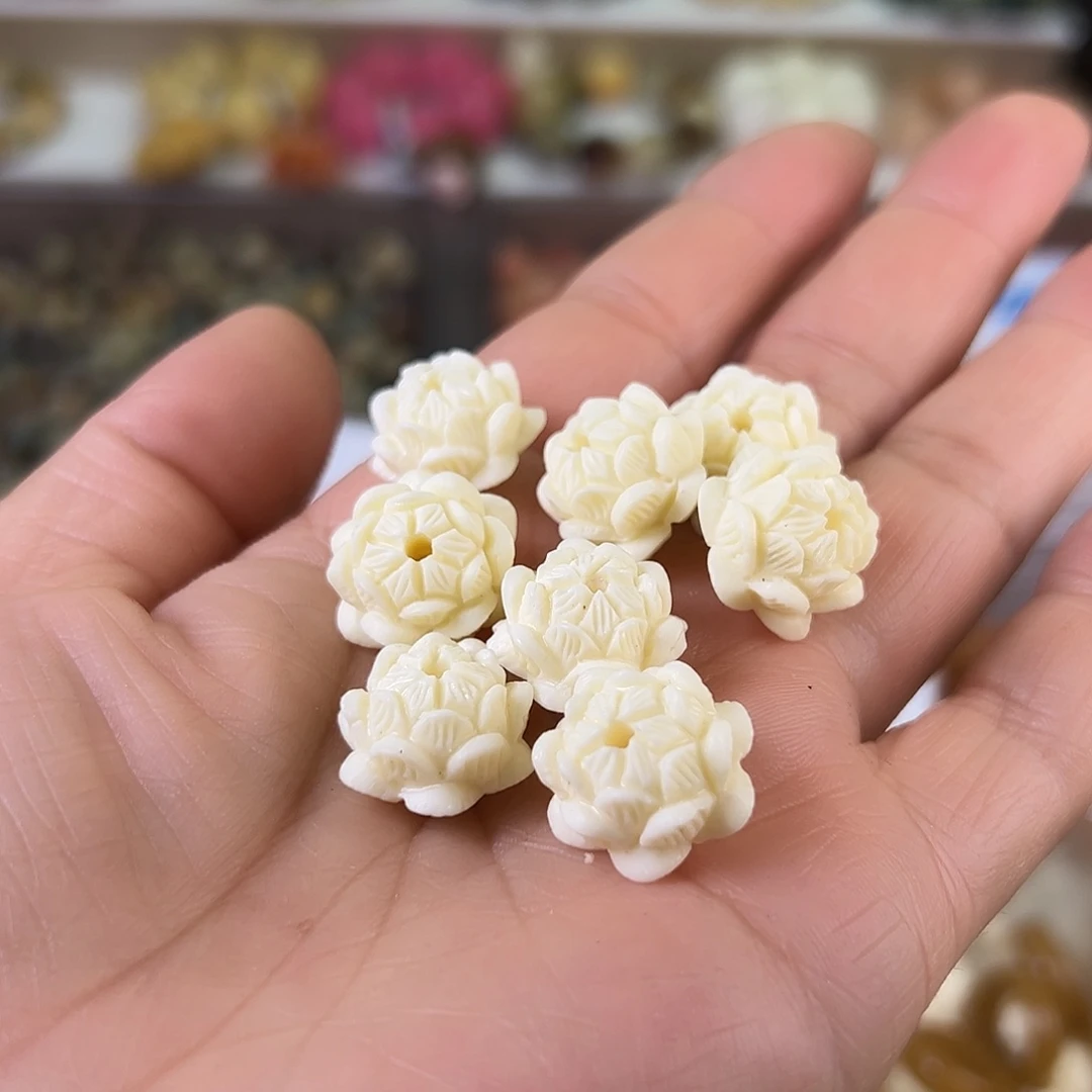 菩提根/象牙果吊坠卡18粉压白莲花10颗