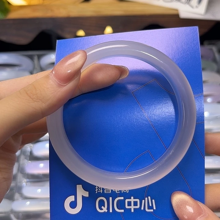 玛瑙/玉髓手镯未镶嵌58