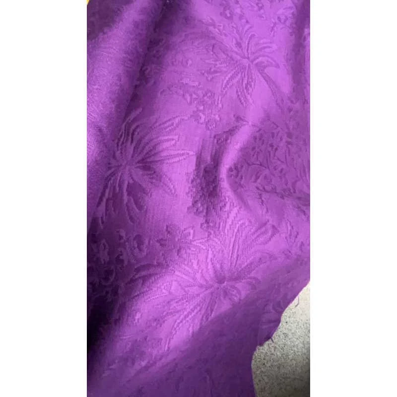 BRB同厂 棉混纺紫色底提花服装面料布料 幅宽140CM