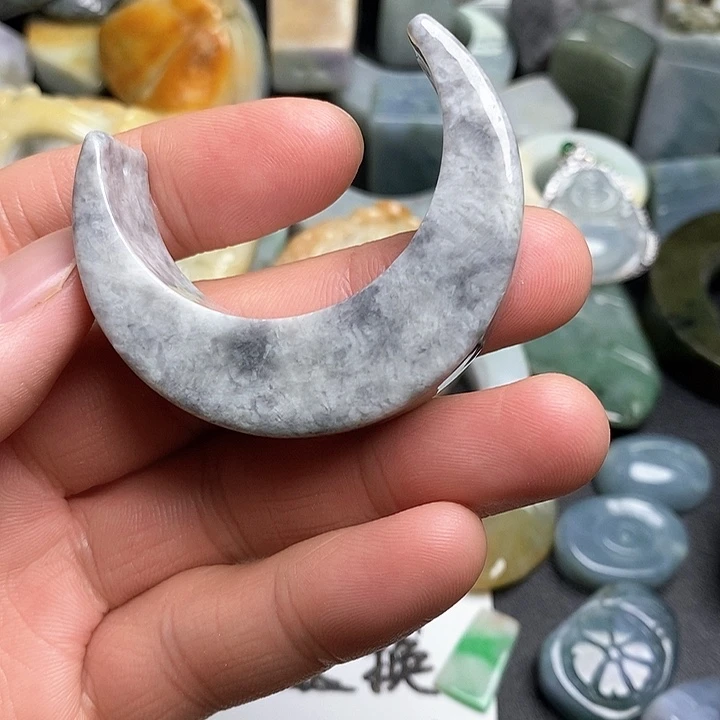 翡翠未镶嵌颈饰天然翡翠130