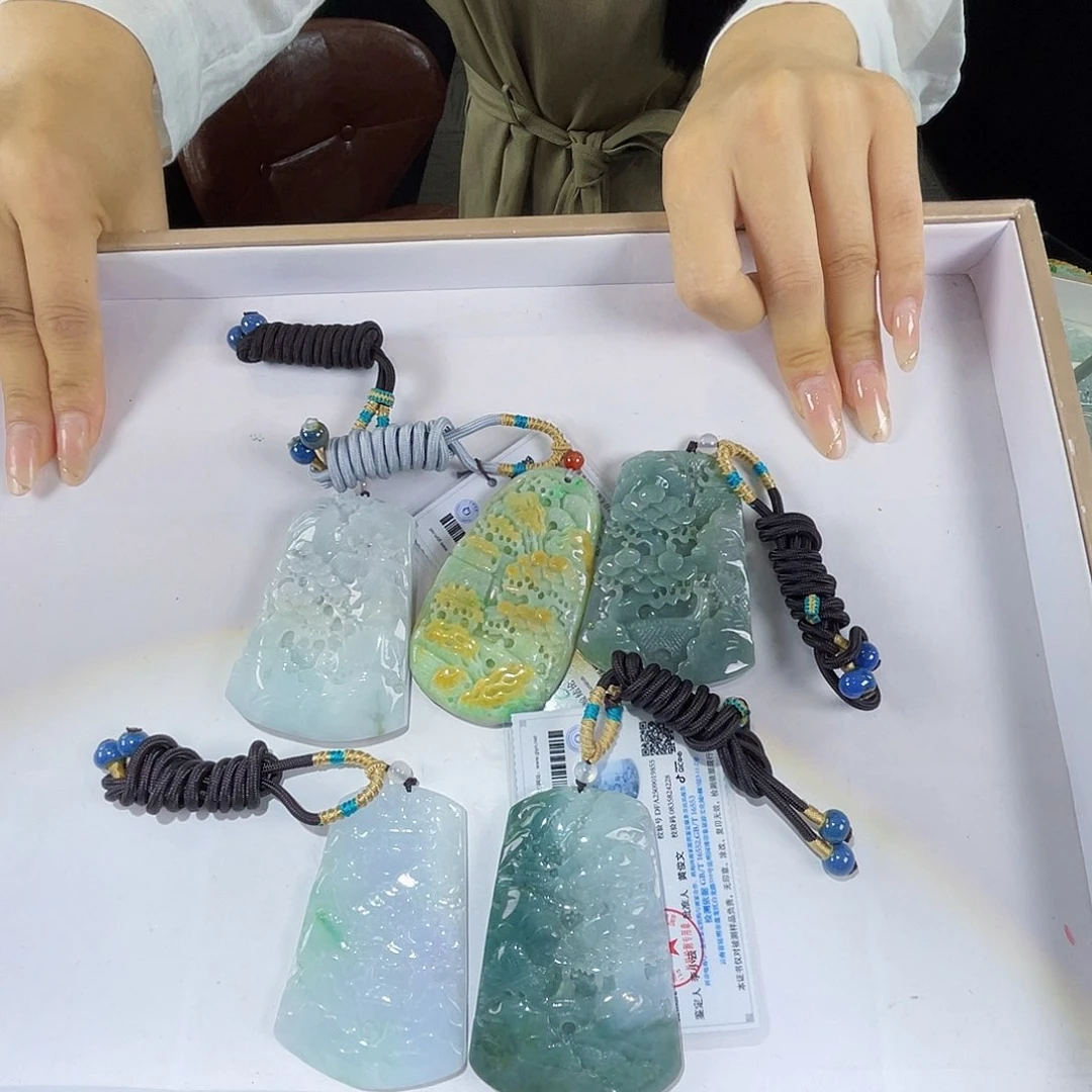 颈饰未镶嵌翡翠多样性随机发货