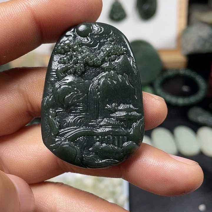 豆***悦和田玉（糖玉）未镶嵌珠宝半成品