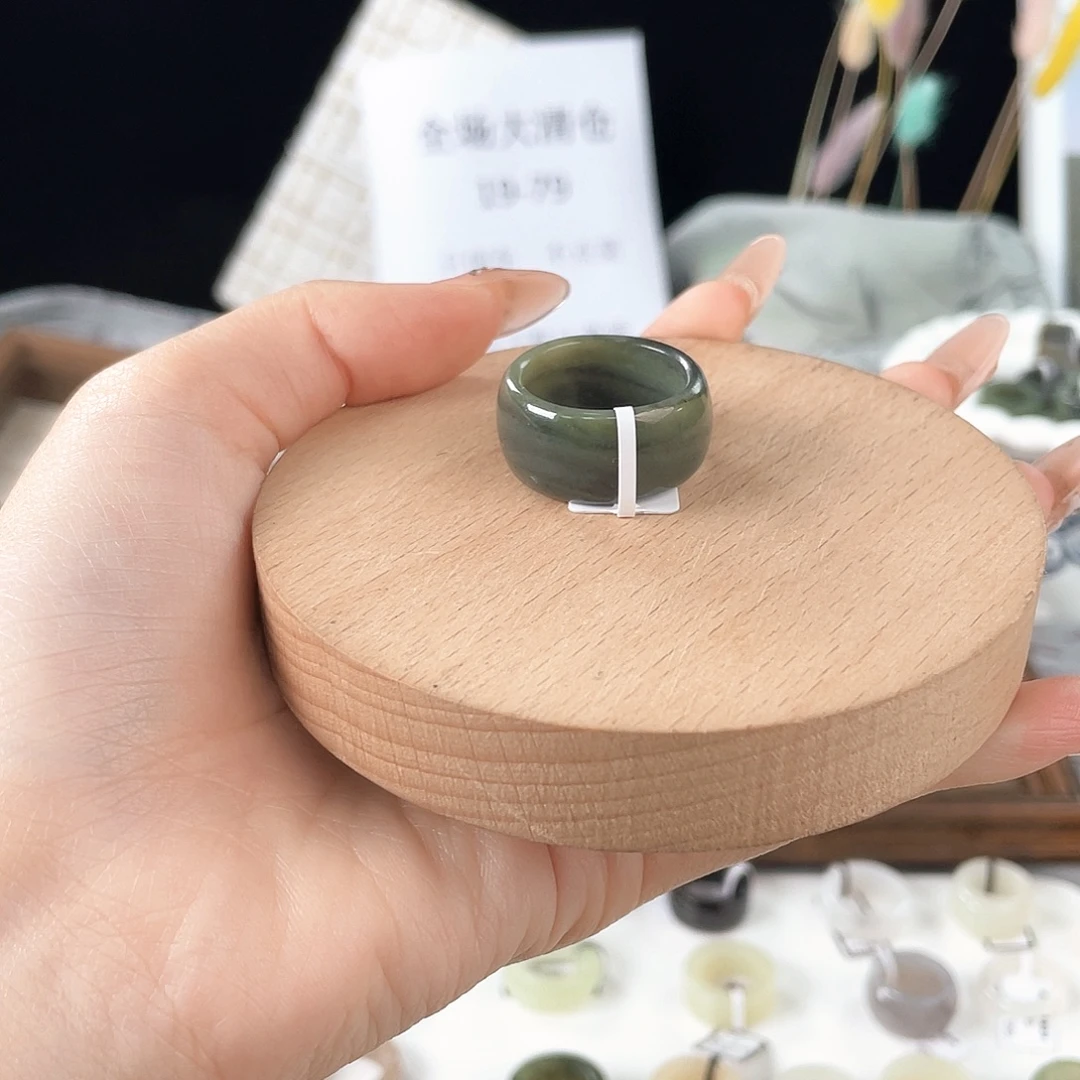 和田玉（糖玉）未镶嵌戒圈q3轮胎菠菜绿内经19.26mm不支持退换货