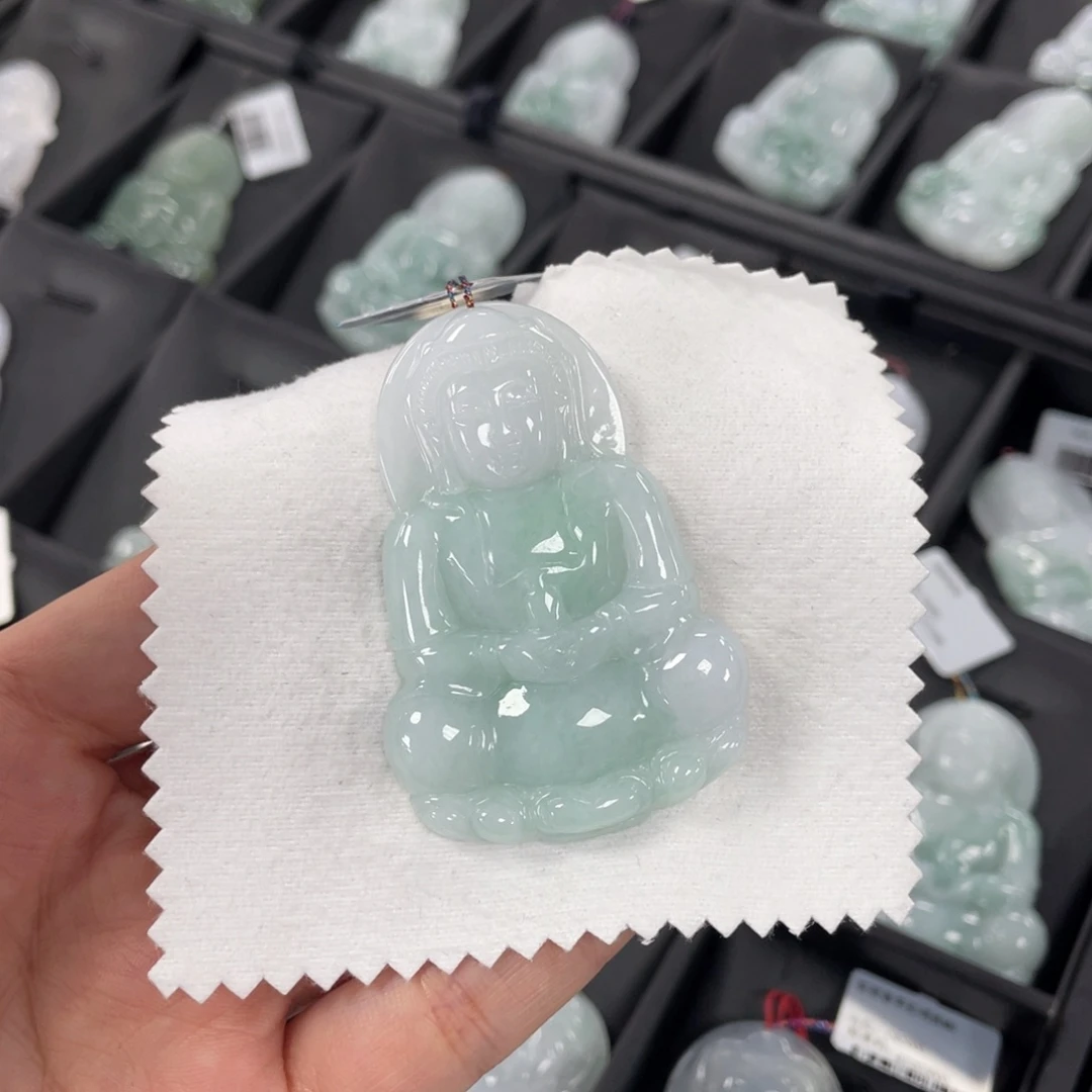 翡翠颈饰未镶嵌观音