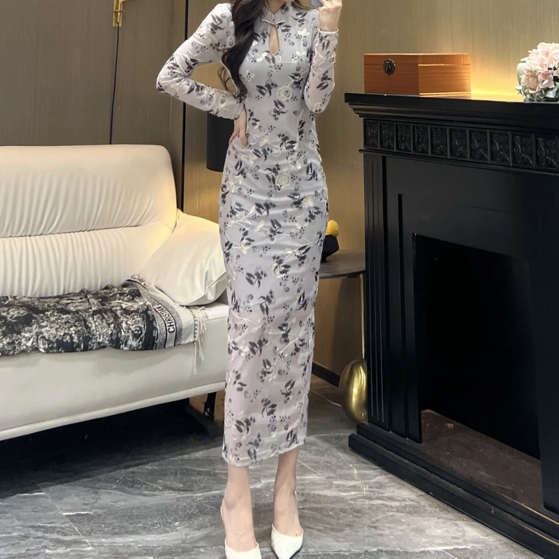 气质女人味轻奢立领长袖烧花扎染一心向安显瘦性感包身开衩连衣裙