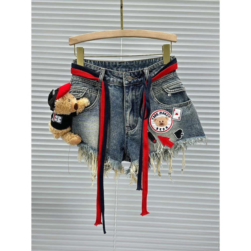 潮流娃娃装饰牛仔短裤女潮2025年夏季新款高腰宽松毛边阔腿裤热裤