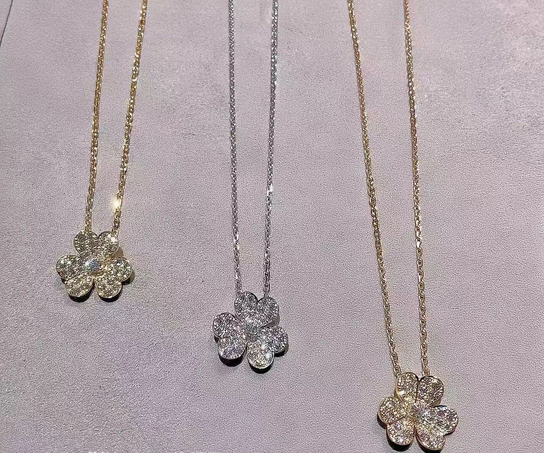 实验室培育钻石培育钻18k金三叶草项链（多颜色发其一）