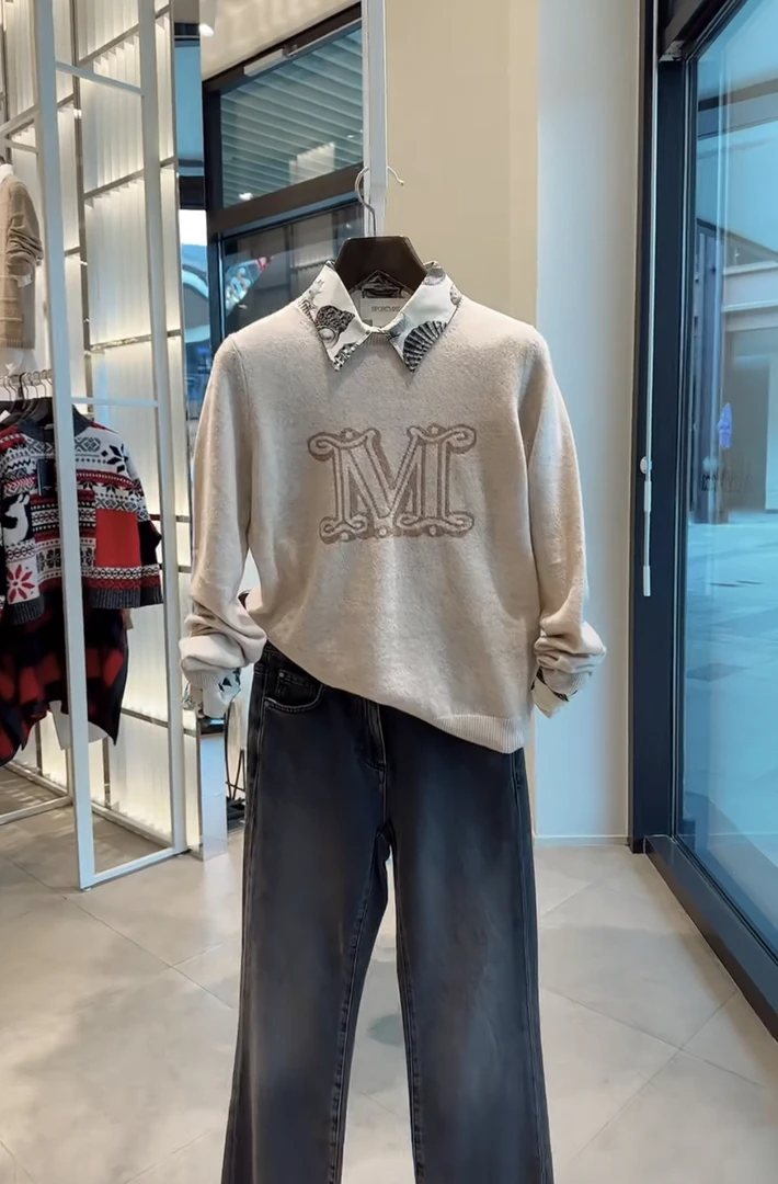 全新未使用 MaxMara 魔方JT【24羊绒羊毛柜8200】水钻字母针织毛衣