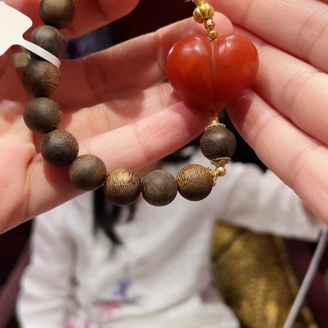 南红玛瑙18K金镶嵌手链