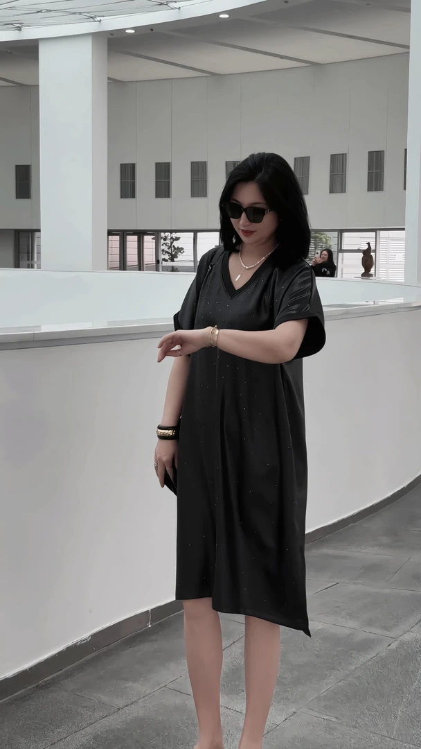 【娜姐夏季穿搭6966款】2025年巴瑟大码女装宽松显瘦百搭潮流卫衣裙